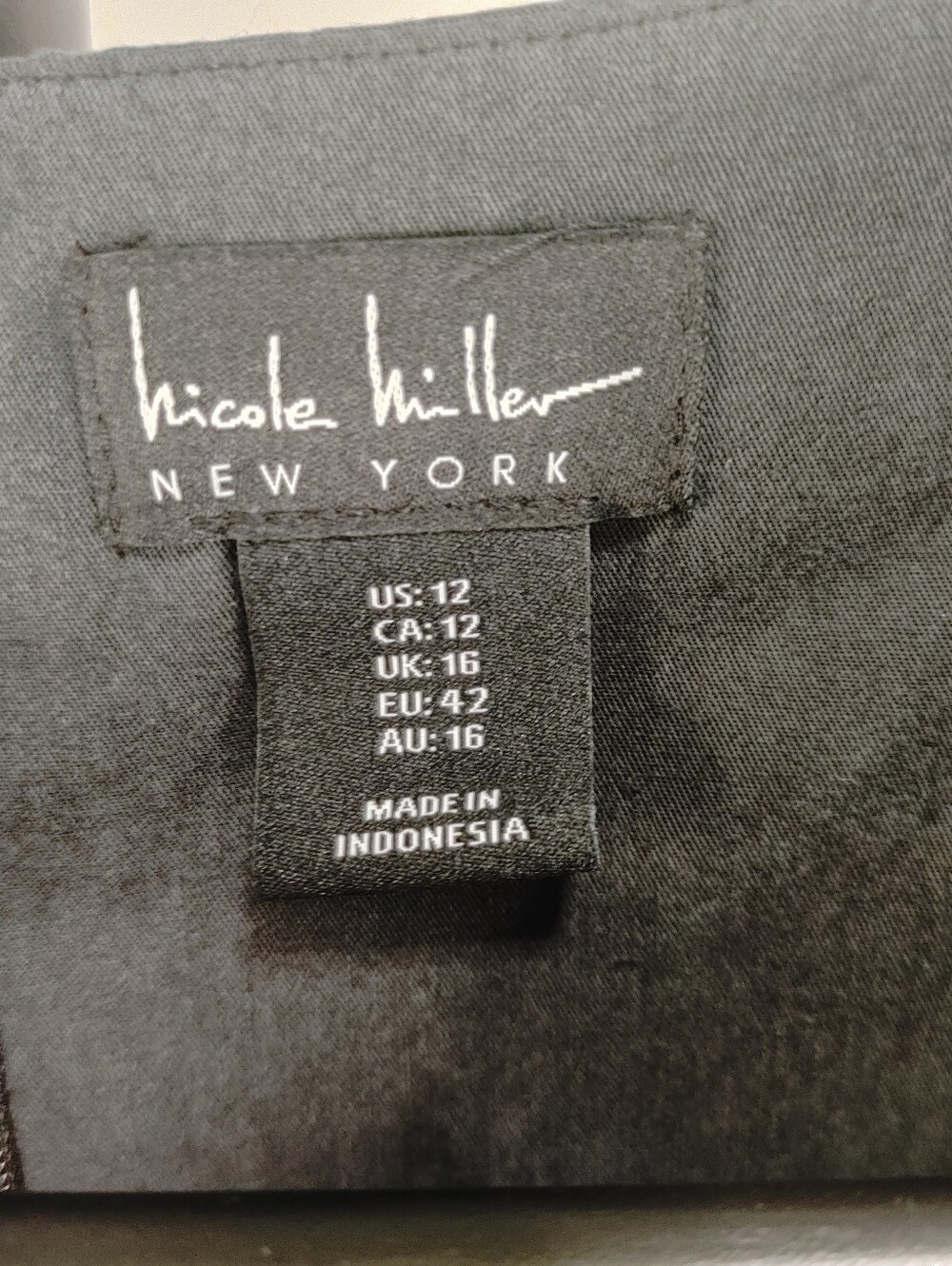 Nicole Miller New York Black Tie Waist Jumpsuit Size 12 NWOT - Picture 3 of 15